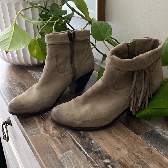 Sam  Edelman fringe boots! - Picture 5 of 7